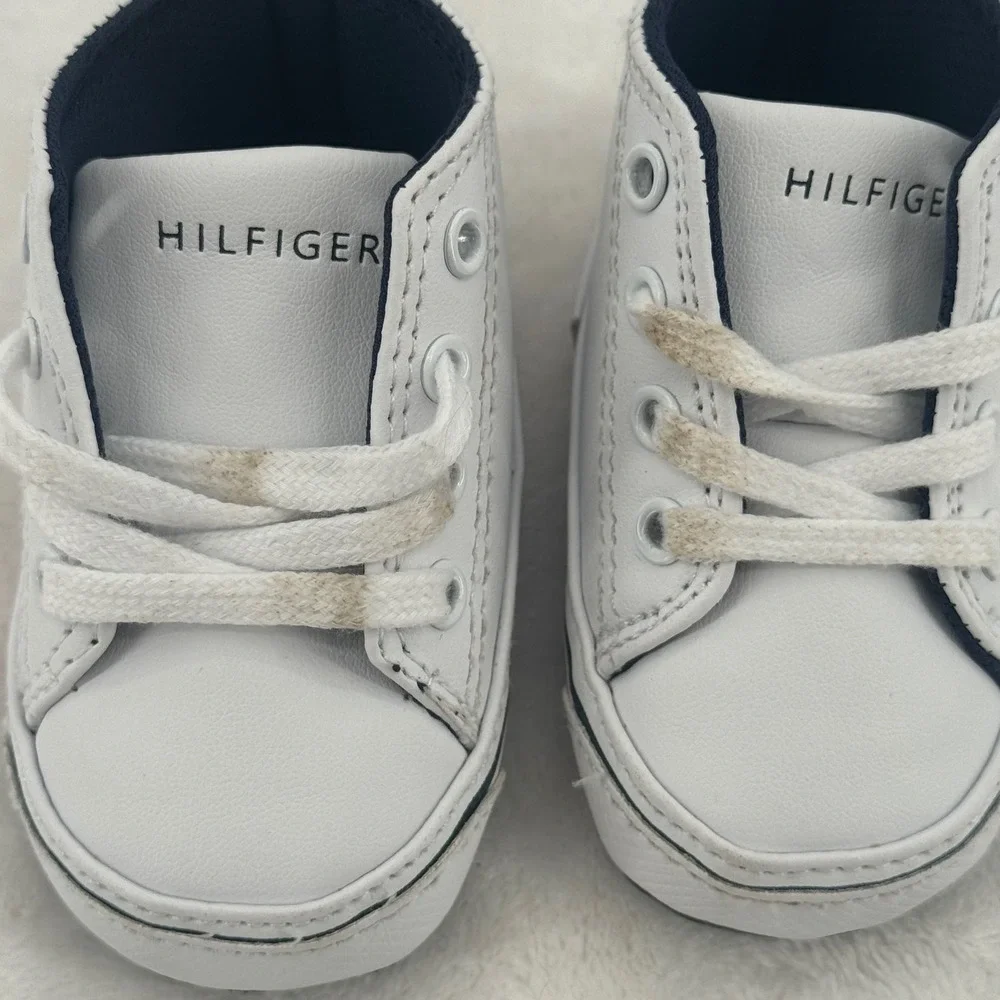 Tommy Hilfiger Logo Mid Top Crib Shoe Sneakers Baby Size 1 White Faux Leather